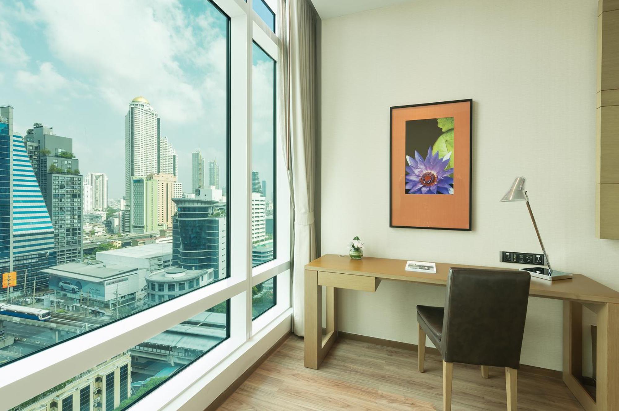 Eastin Grand Sathorn Отель